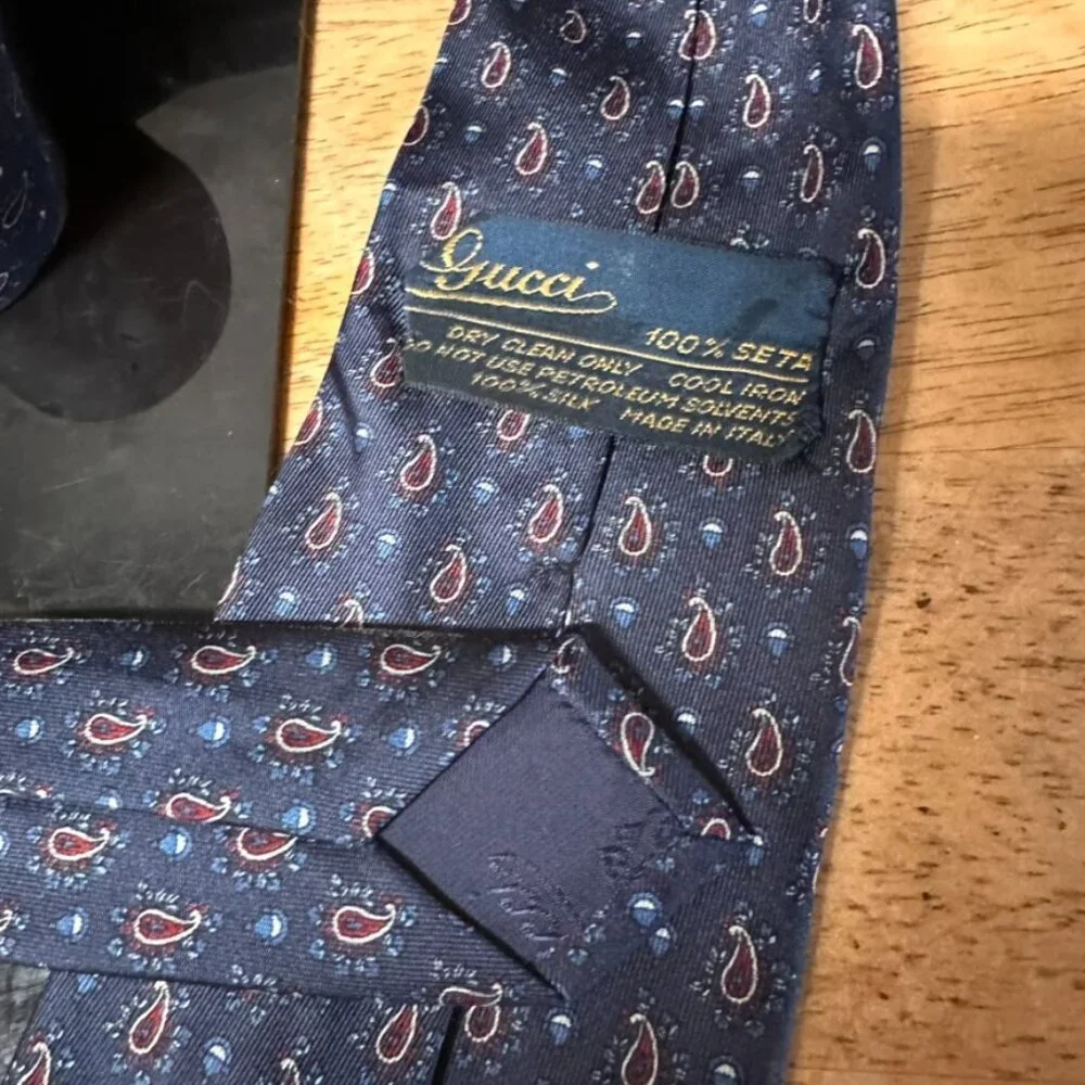 Gucci Silk Tie Paisley Mens Gift Art Necktie Luxury Blue Red Office Formal Vtg